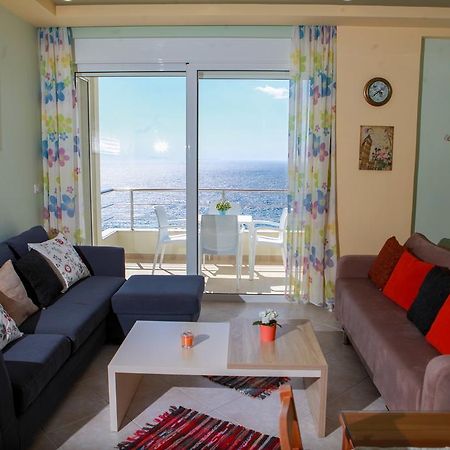 Blue Sea Apartments Sarandë Buitenkant foto