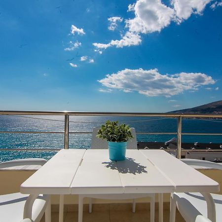 Blue Sea Apartments Sarandë Buitenkant foto