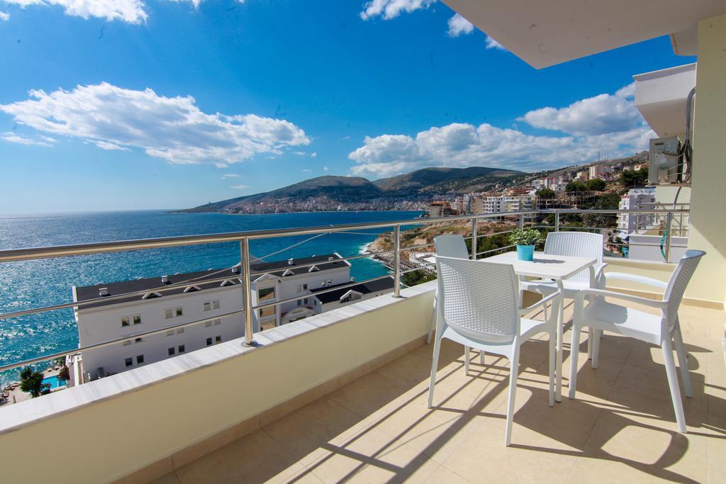Blue Sea Apartments Sarandë Buitenkant foto