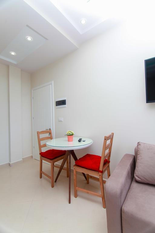 Blue Sea Apartments Sarandë Kamer foto